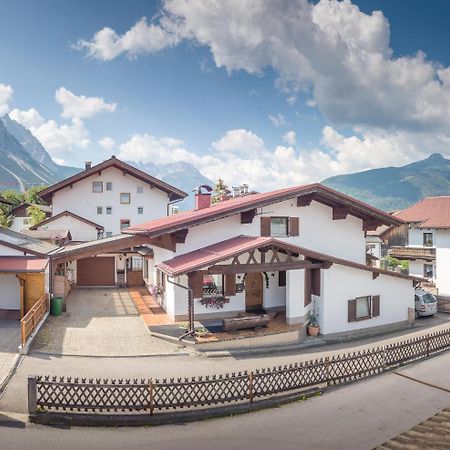 Chalet Holzerstubn Ehrwald Exterior photo